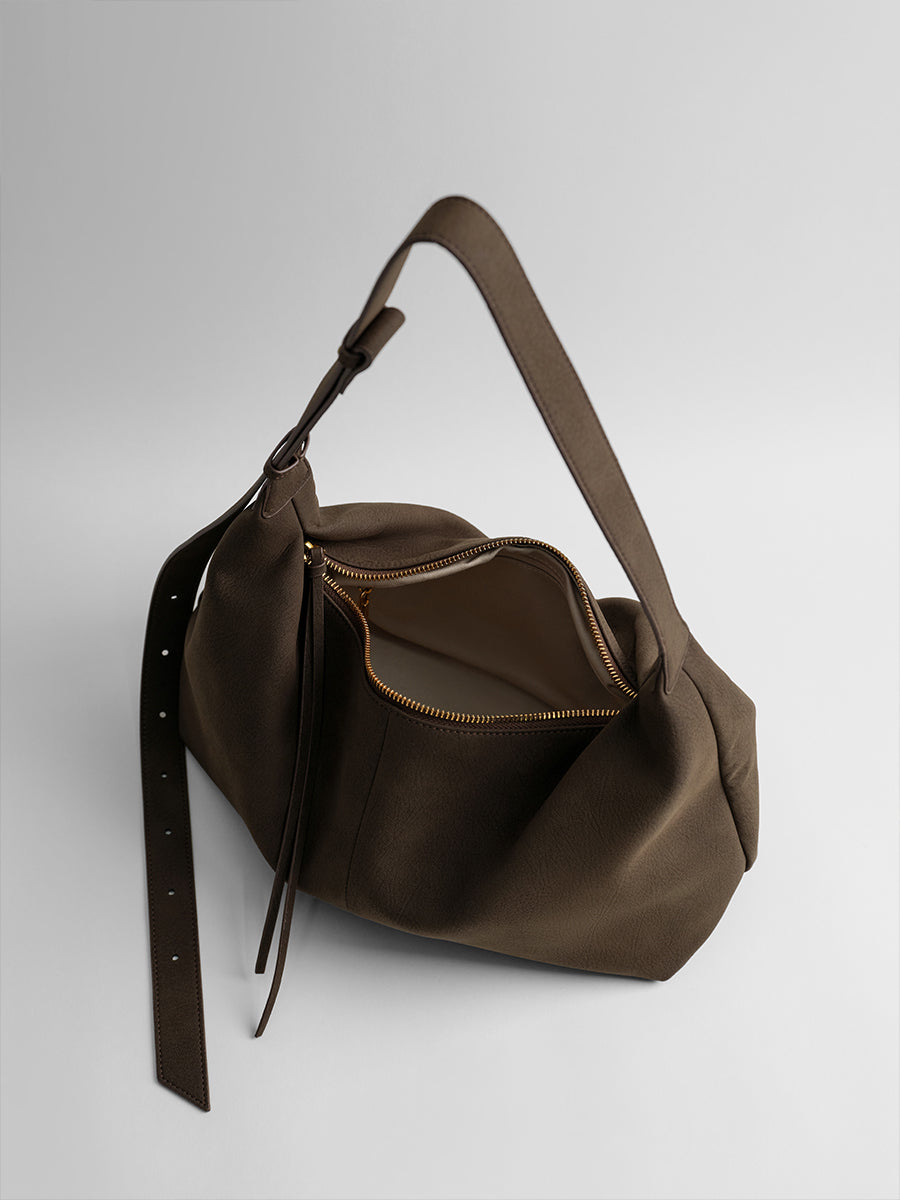 Daily commuting hobo bag