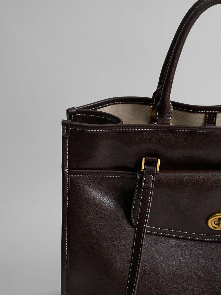 Large-capacity commuting handbag