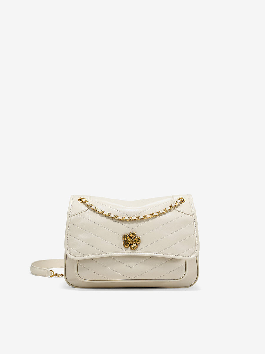Casual chic chain bag