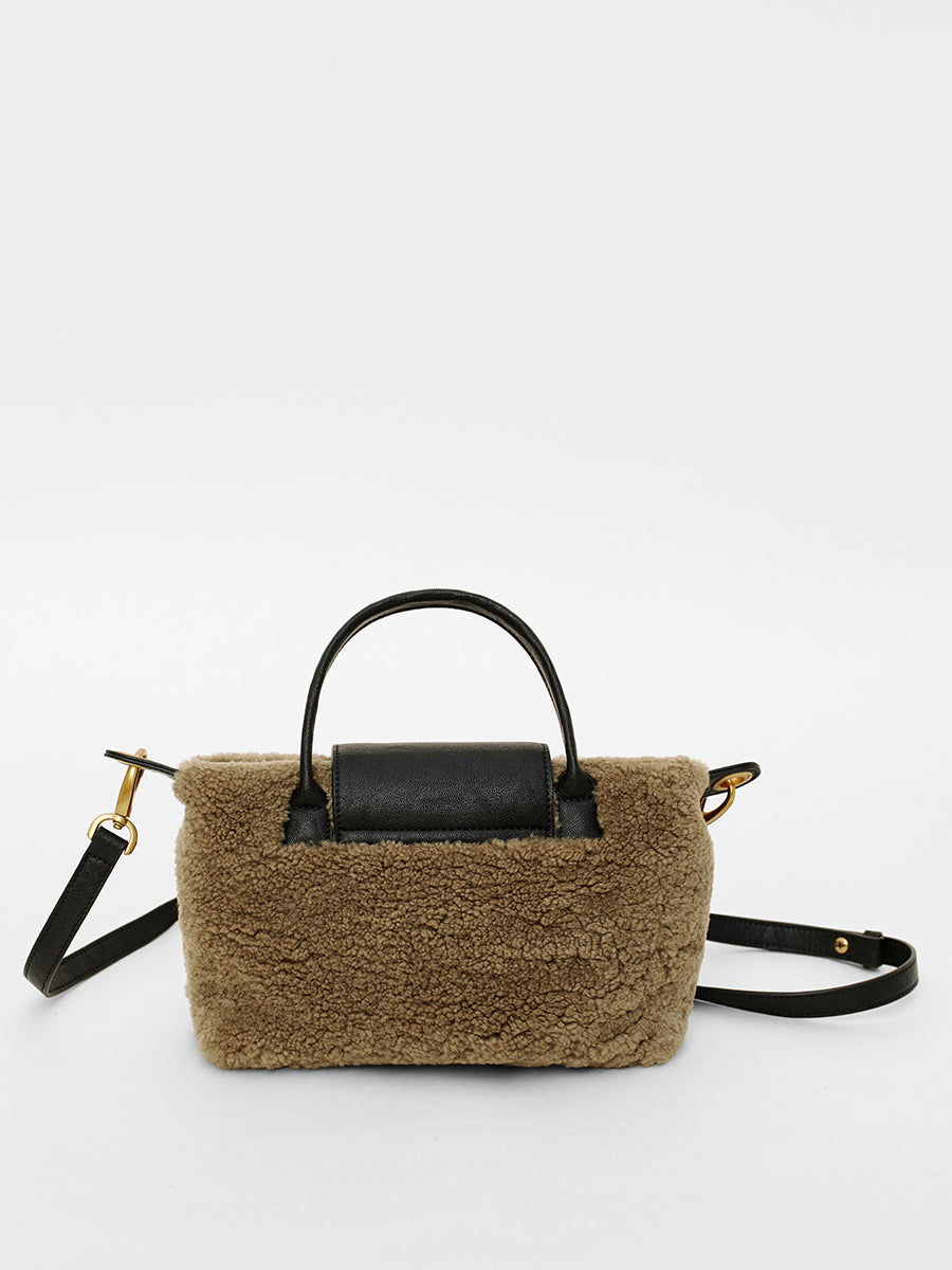 Plump and adorable dumpling bag