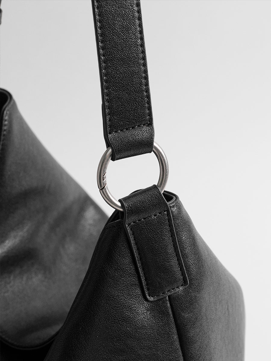 Large-capacity tote bag