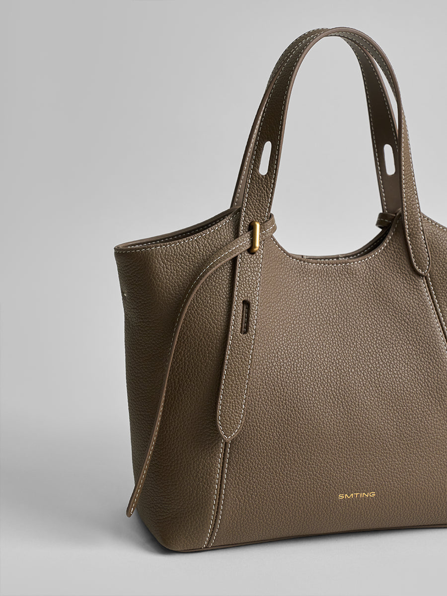 First-layer cowhide tote bag