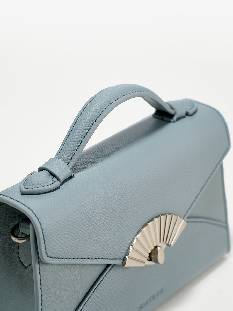 Three-dimensional genuine leather small square bag