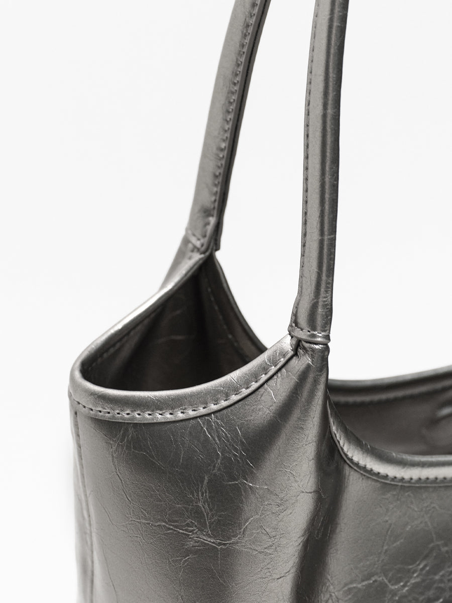 Looking Back at Autumn-Underarm Bag Tote Bag