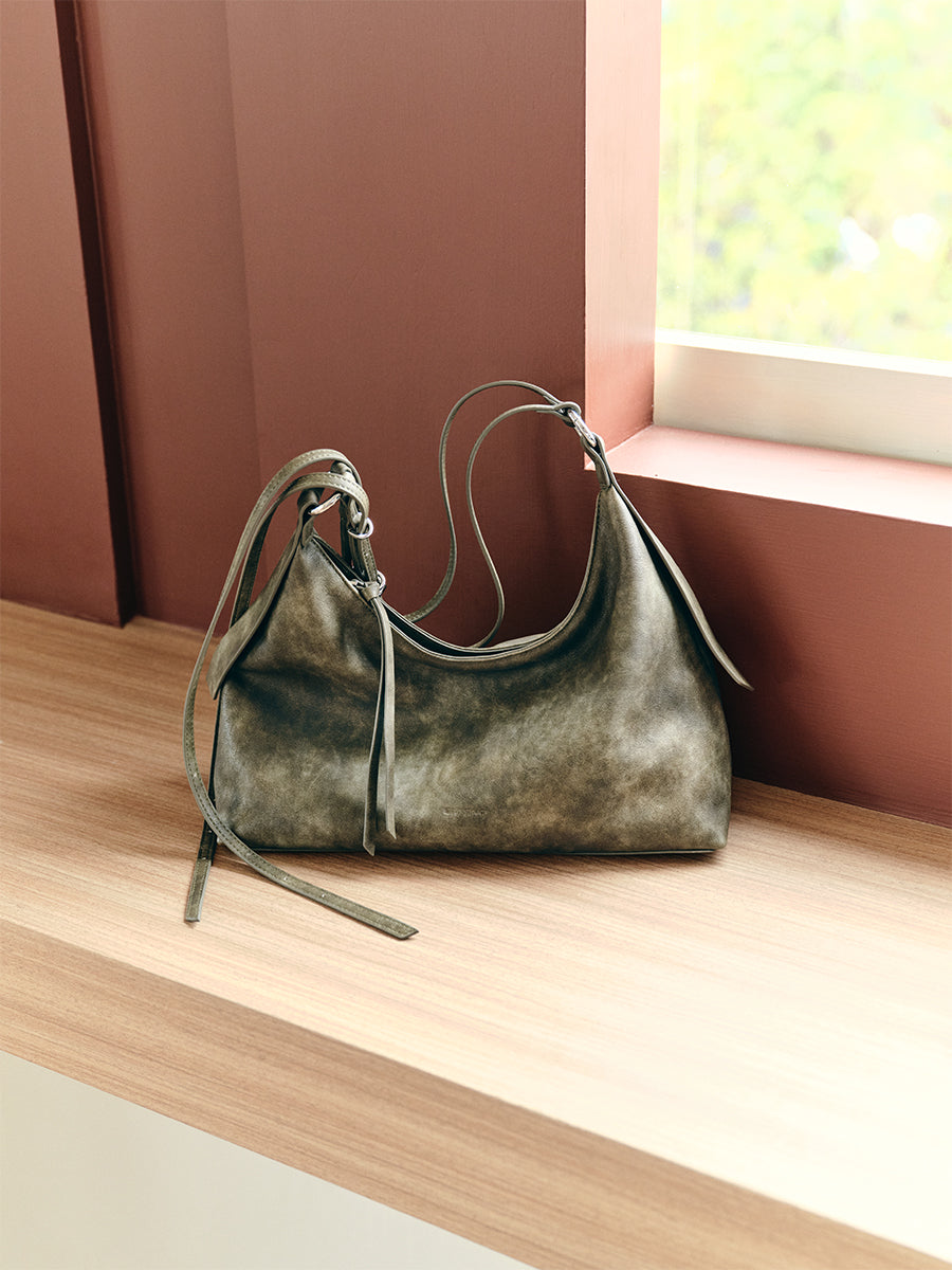 New Tote Bag: Elegant and Sophisticated Luxury