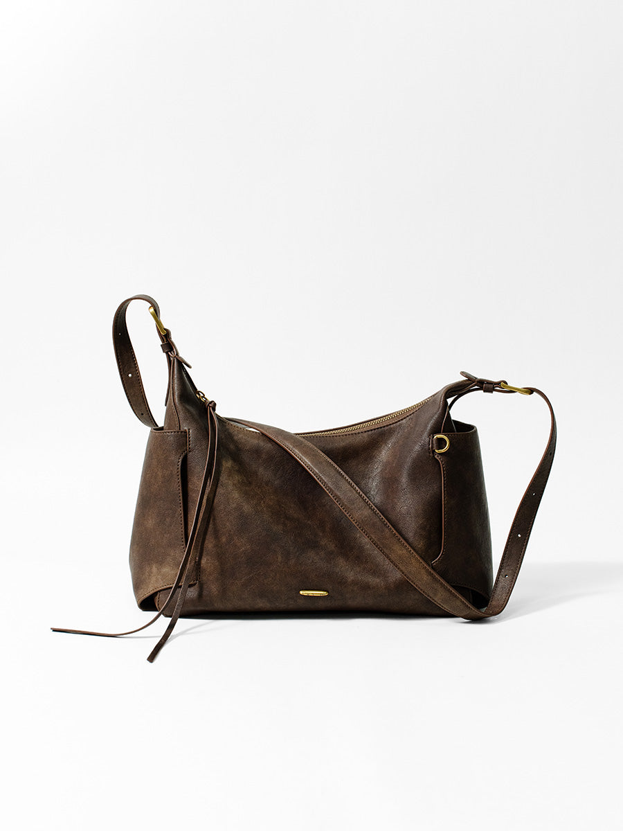 Retro and versatile hobo bag