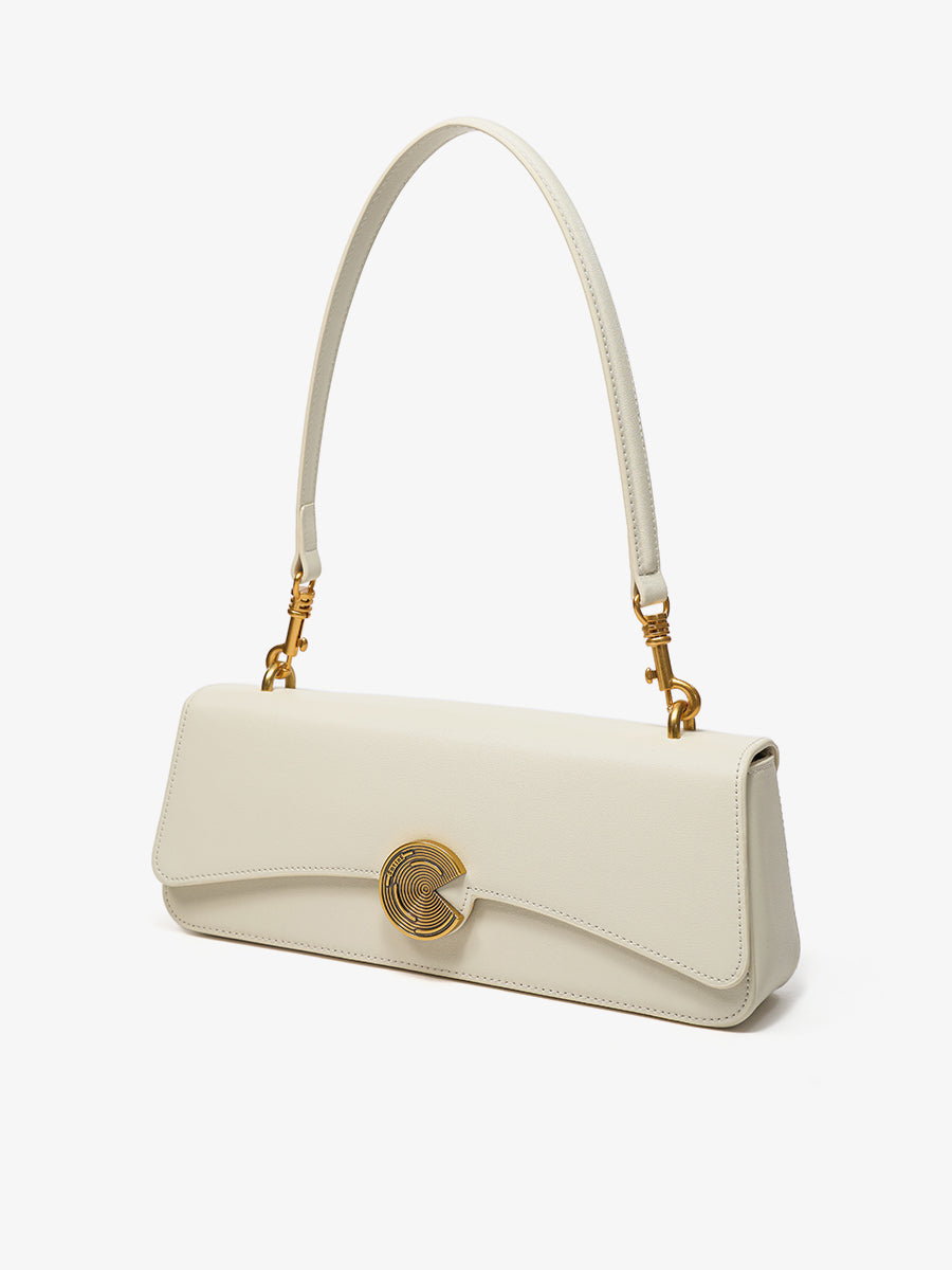 Classic and retro underarm bag baguette bag