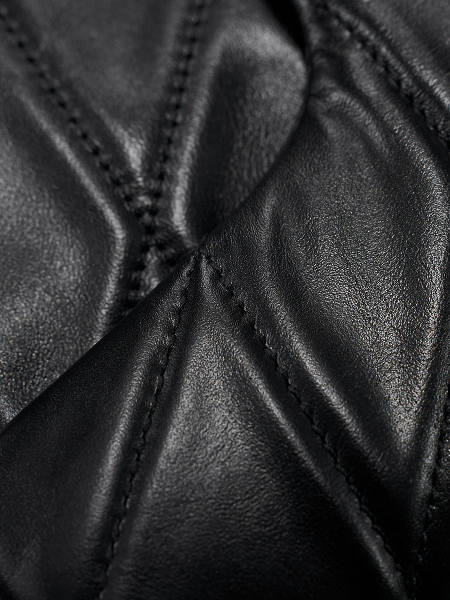 Diamond-shaped chain bag square bag