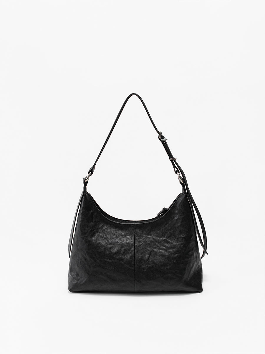 Relaxed hobo armpit bag