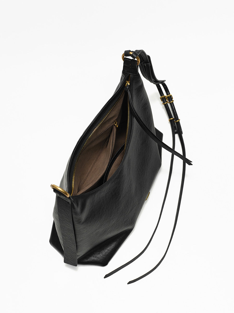 Fashionable minimalist low-key hobo bag