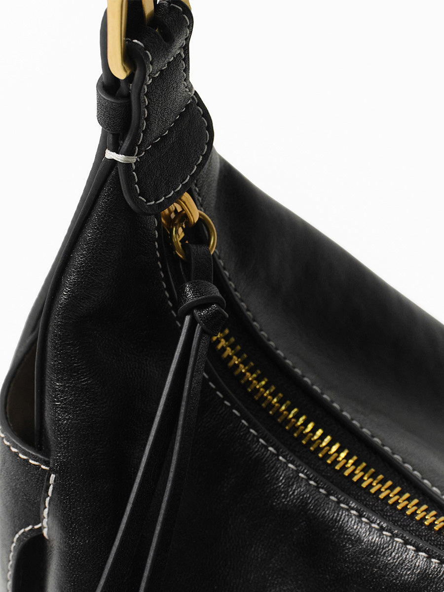 Elegant and generous hobo bags