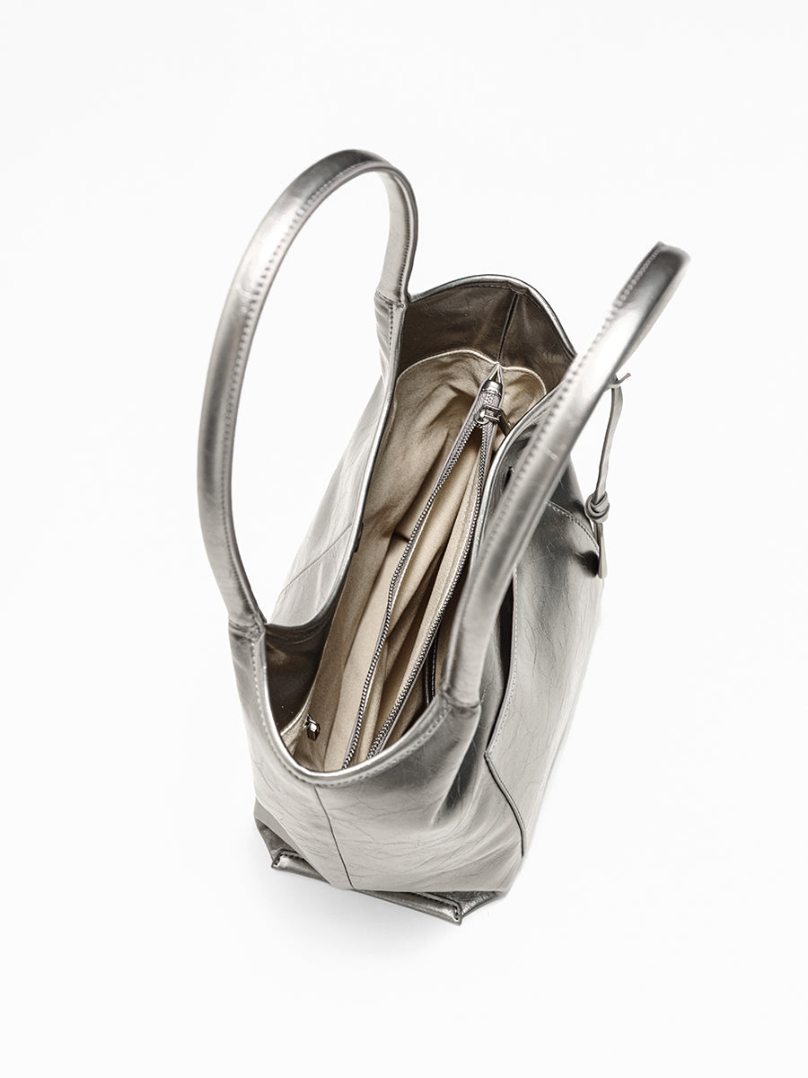 Looking Back at Autumn-Underarm Bag Tote Bag