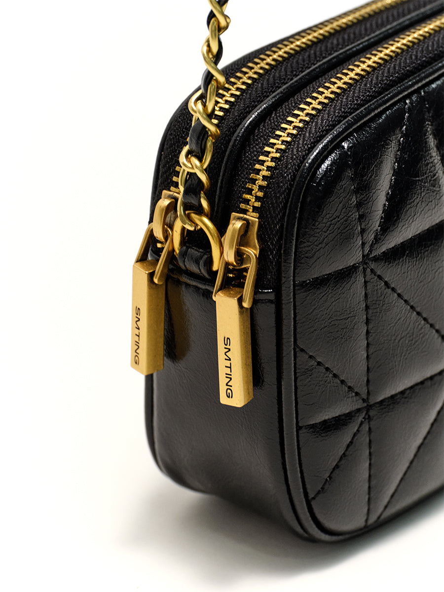 Envelope-shaped chain bag crossbody bag