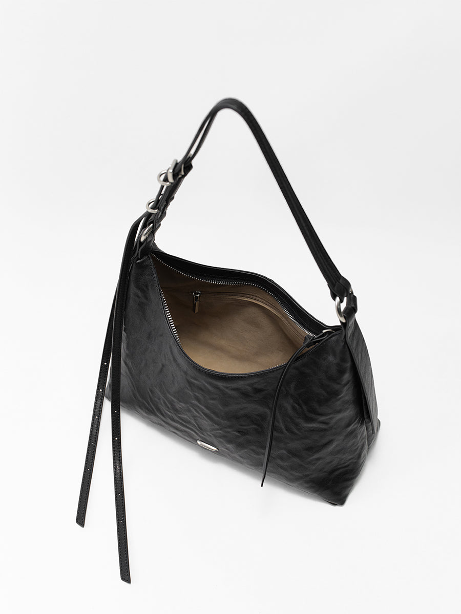 Relaxed hobo armpit bag
