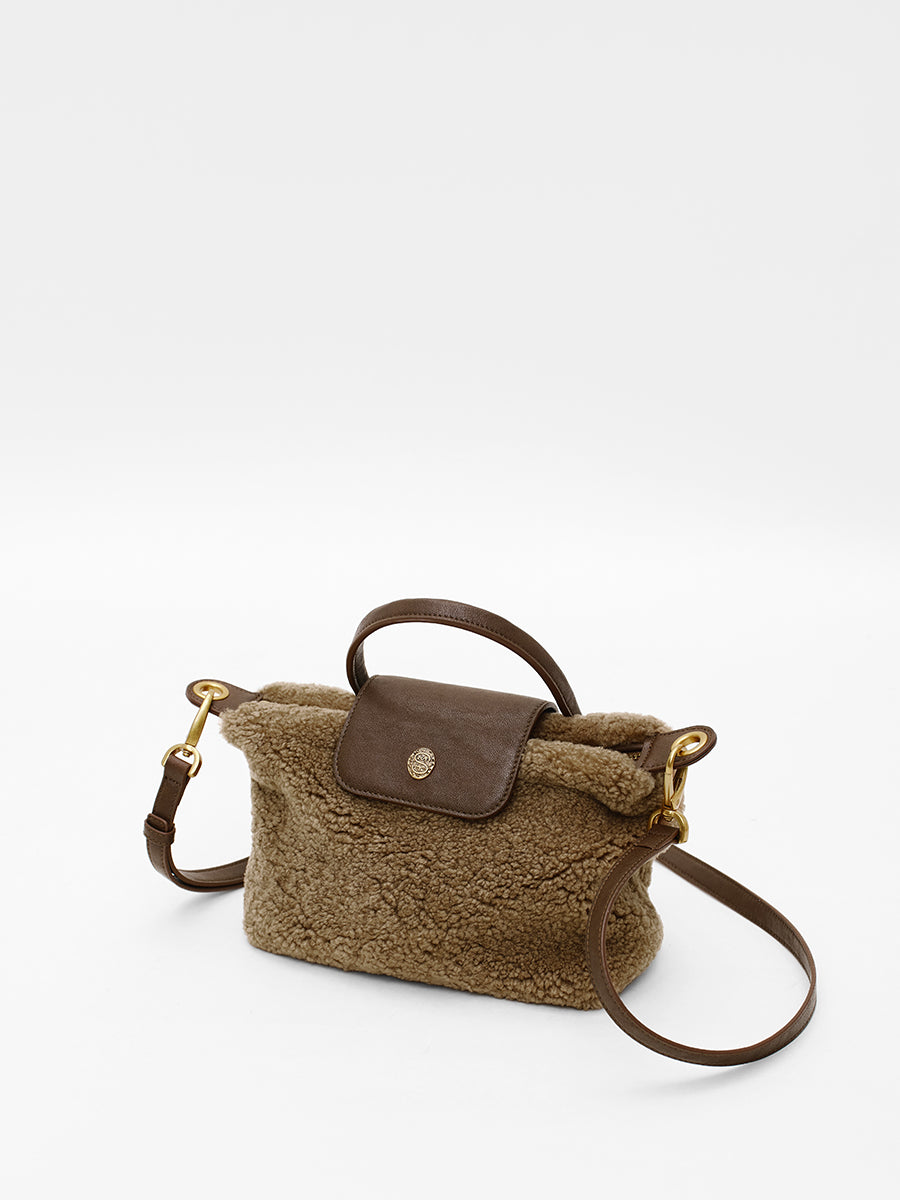 Plump and adorable dumpling bag