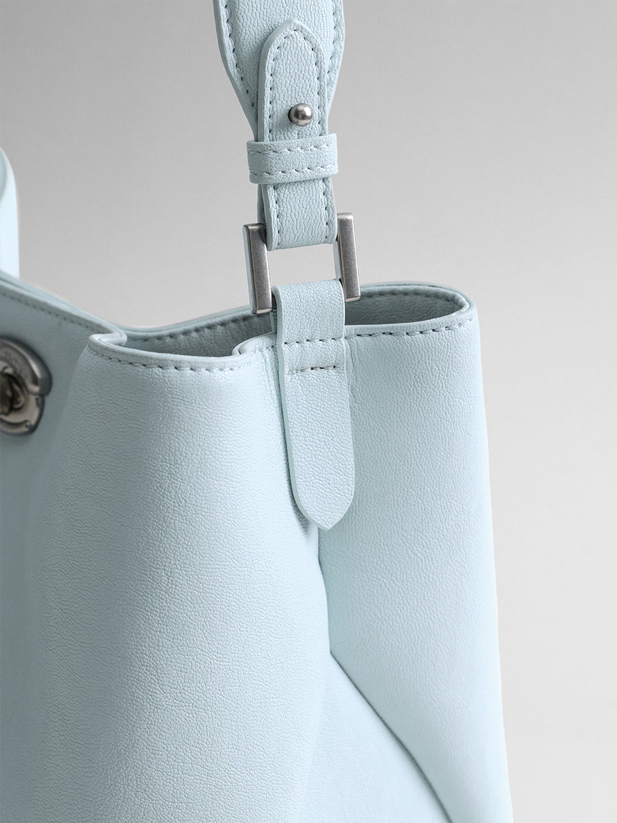 Minimalist, versatile bucket bag