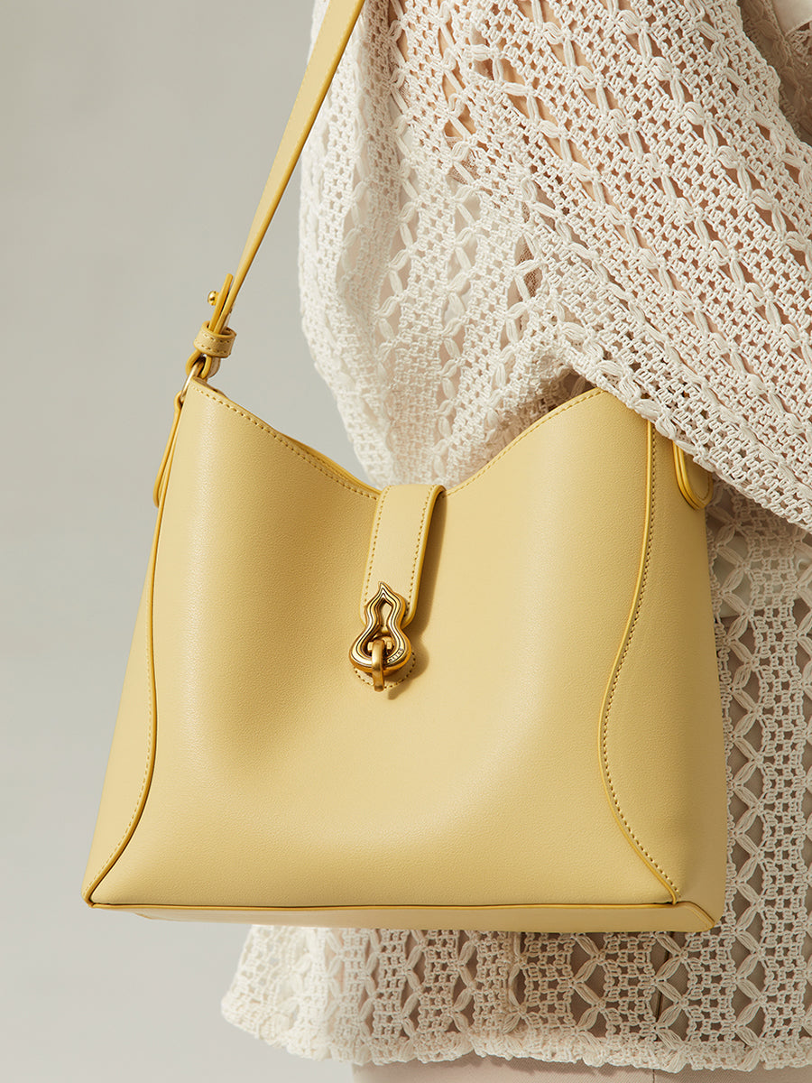 Large-capacity bucket bag for daily commuting