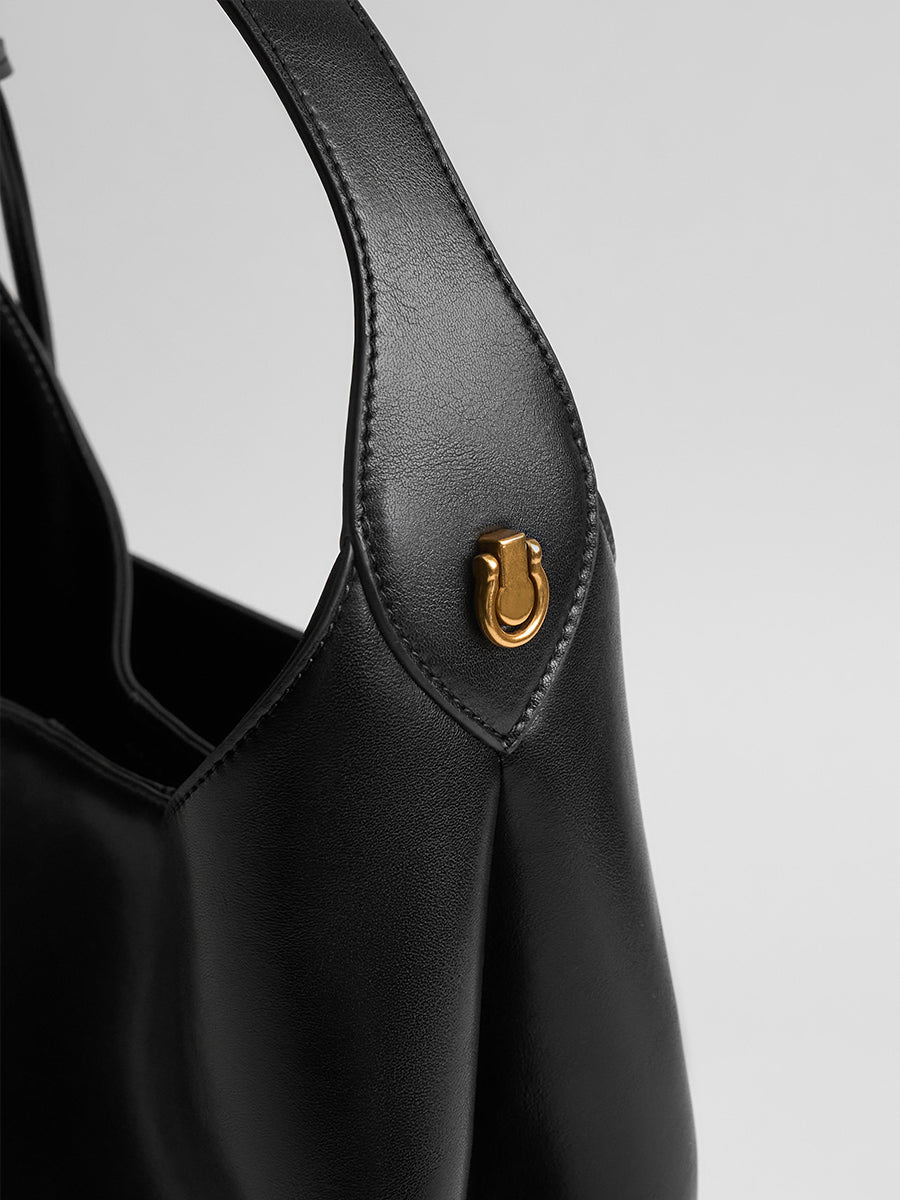 Luxury casual bucket bag