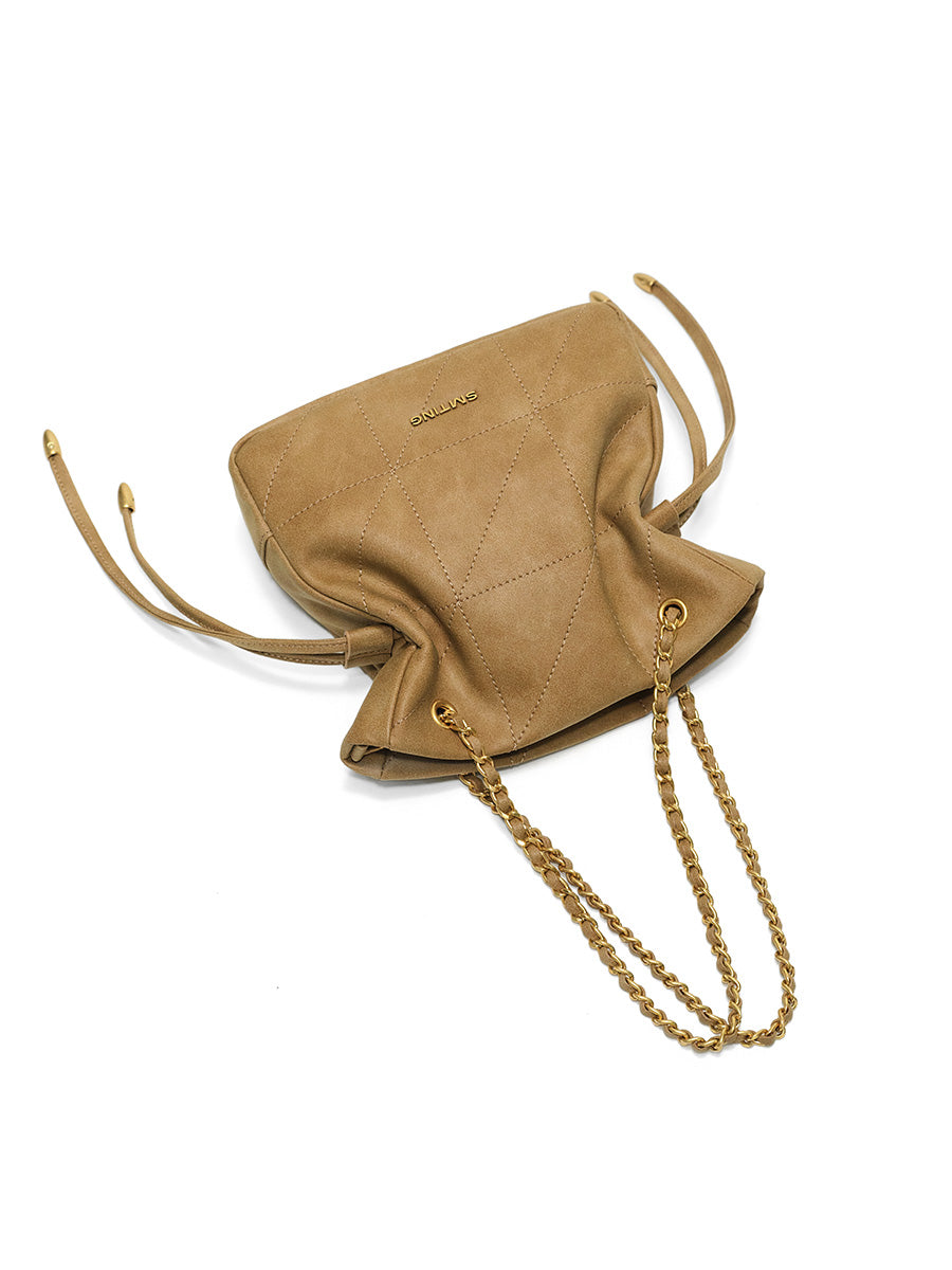 Tote bag with diamond pattern design