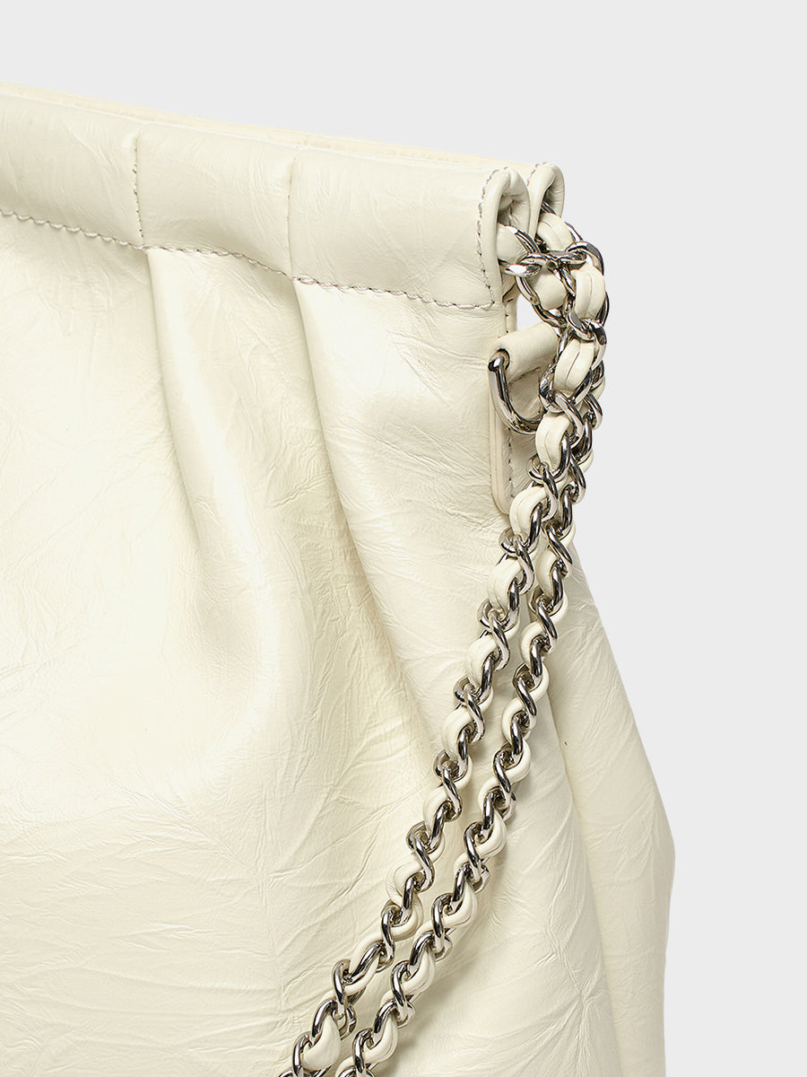 Weaving a Cloud-Chain Tote Bag