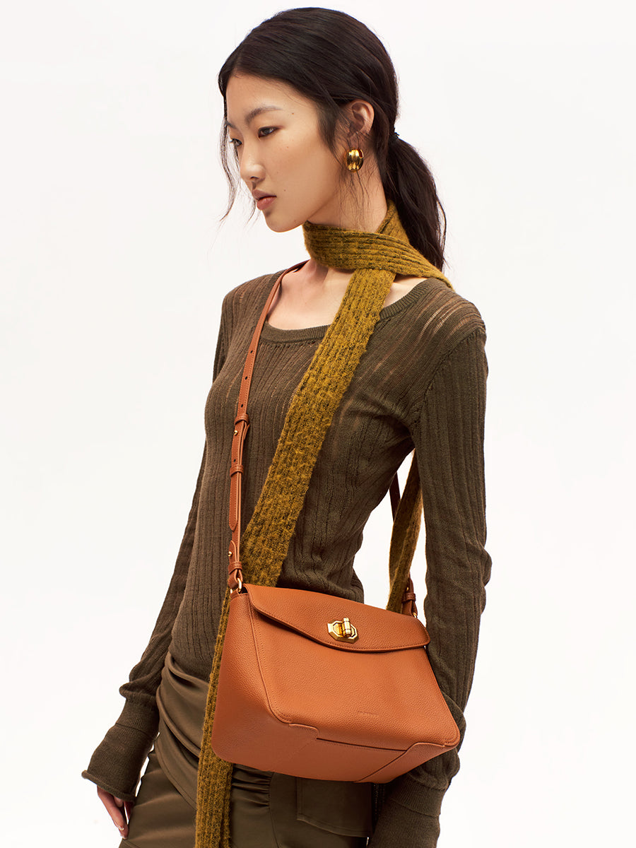 Looking for-Underarm Bag