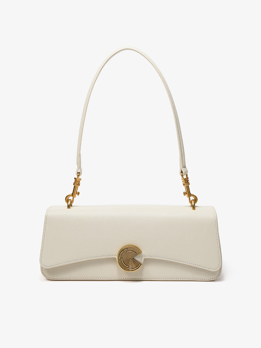 Classic and retro underarm bag baguette bag