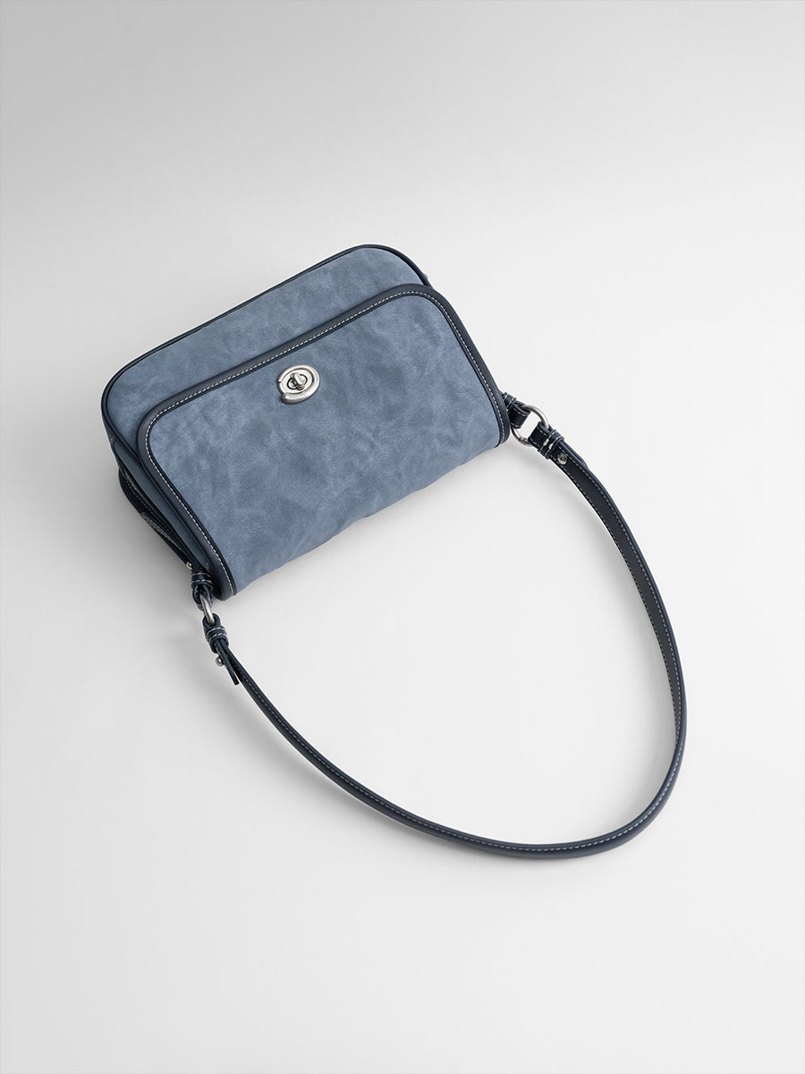Luxurious and versatile underarm bag