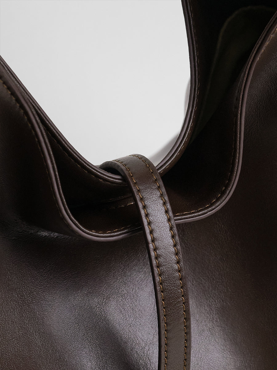 Large-capacity tote bag