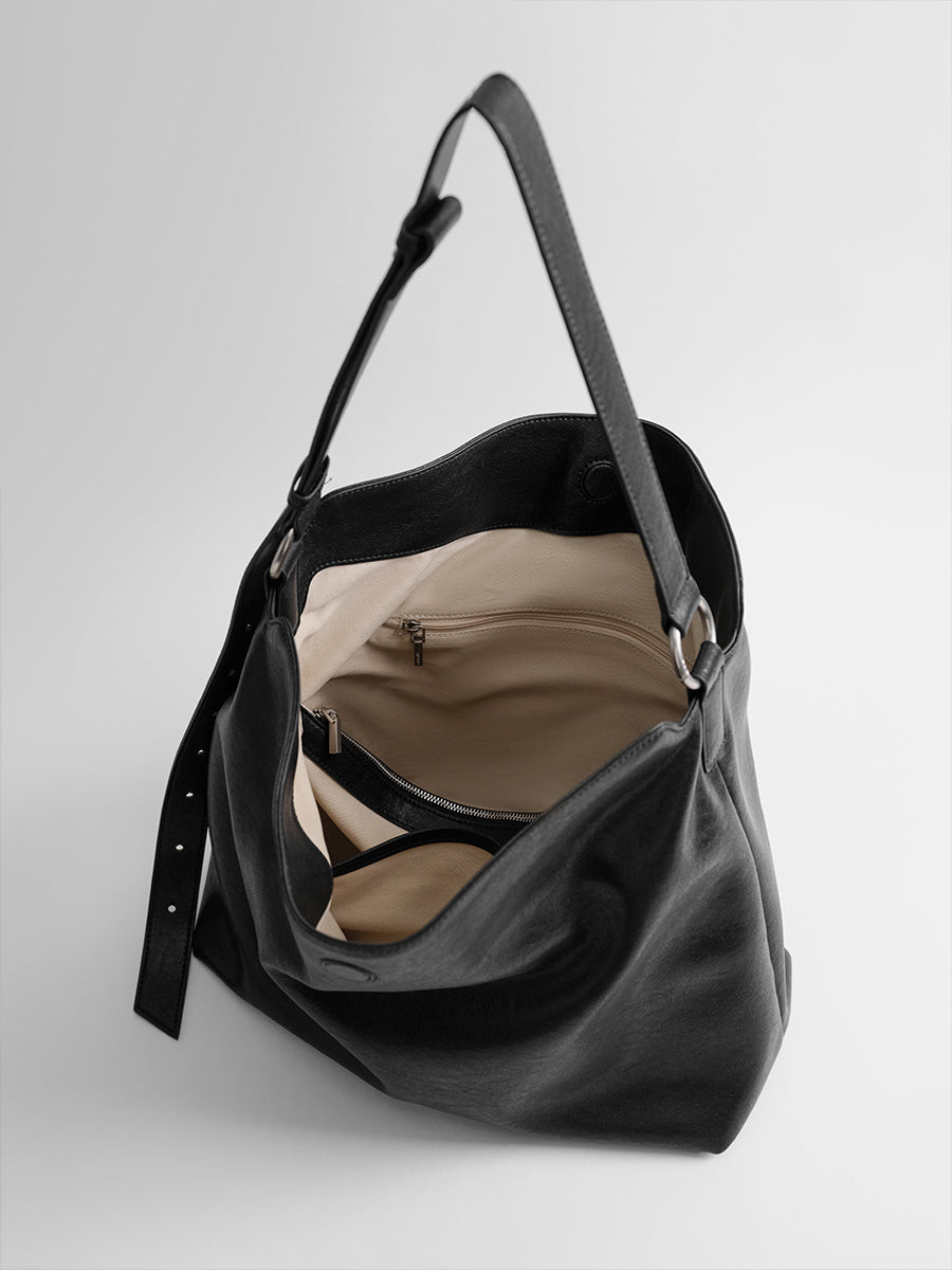 Large-capacity tote bag