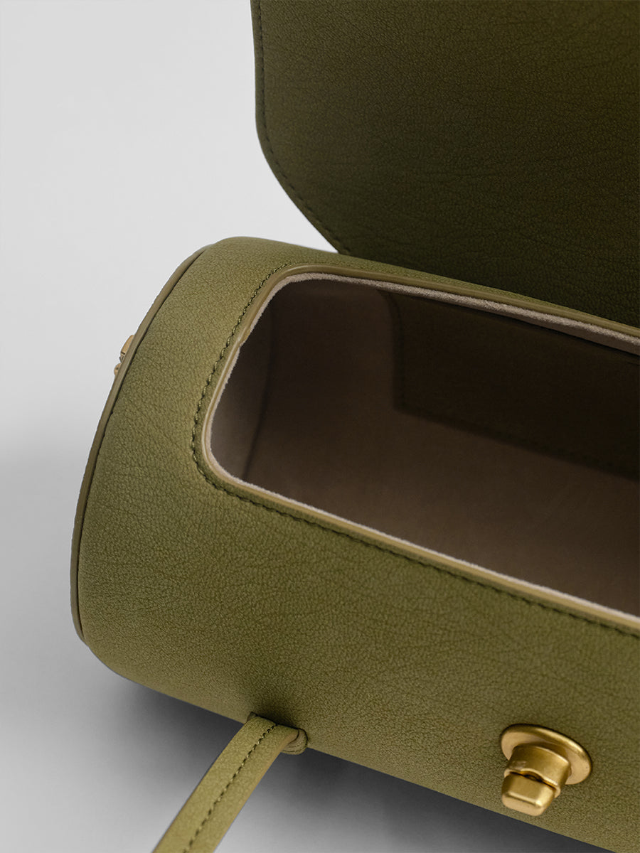 Light luxury cylindrical bag under the arm
