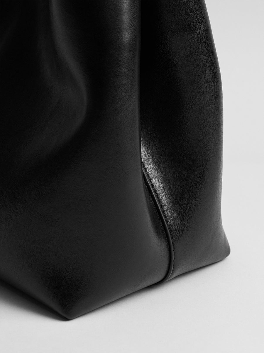 Luxury casual bucket bag