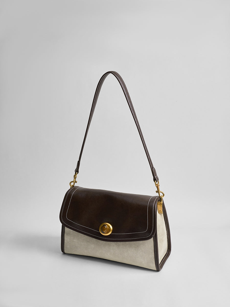 The new single-shoulder bag is versatile