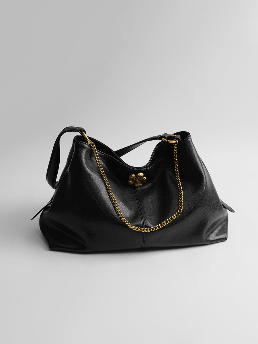 Large-capacity commuter tote bag