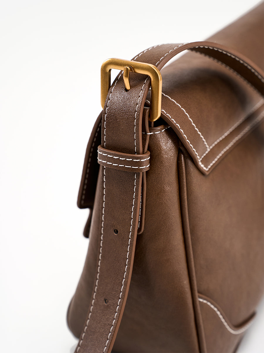 Semi-cooked Cheese-Crossbody Baguette Bag