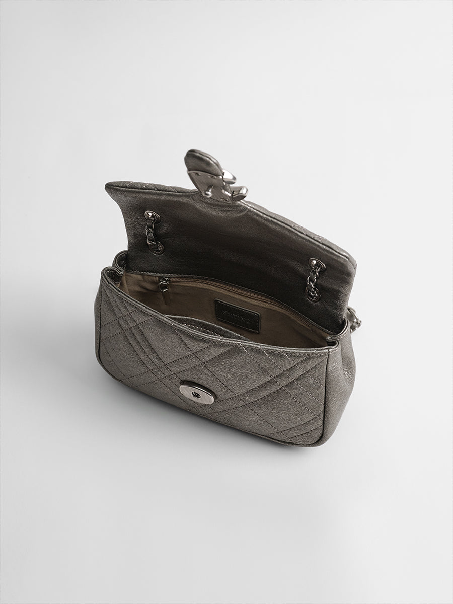 Quilted chain bag