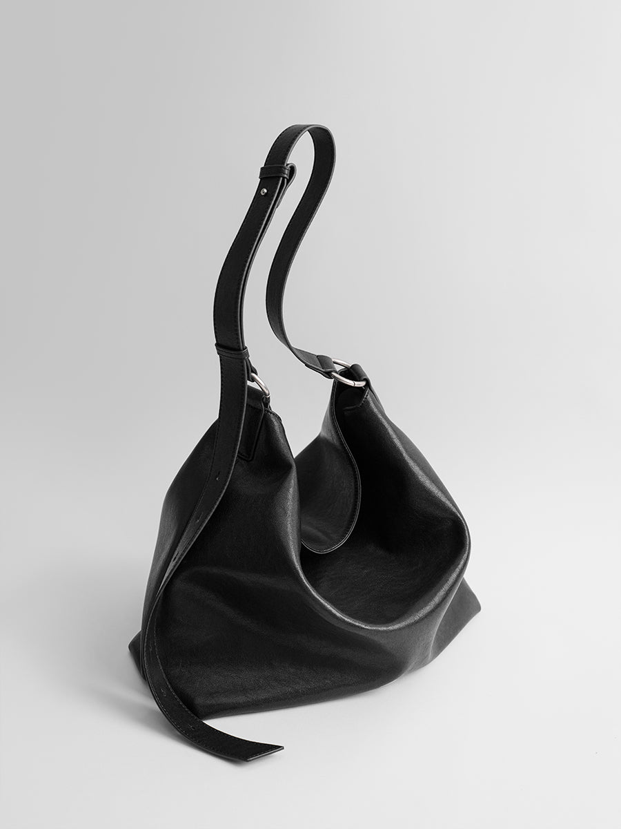 Large-capacity tote bag