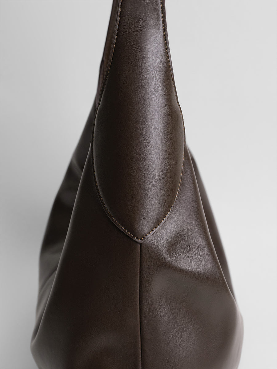 Large-capacity tote bag