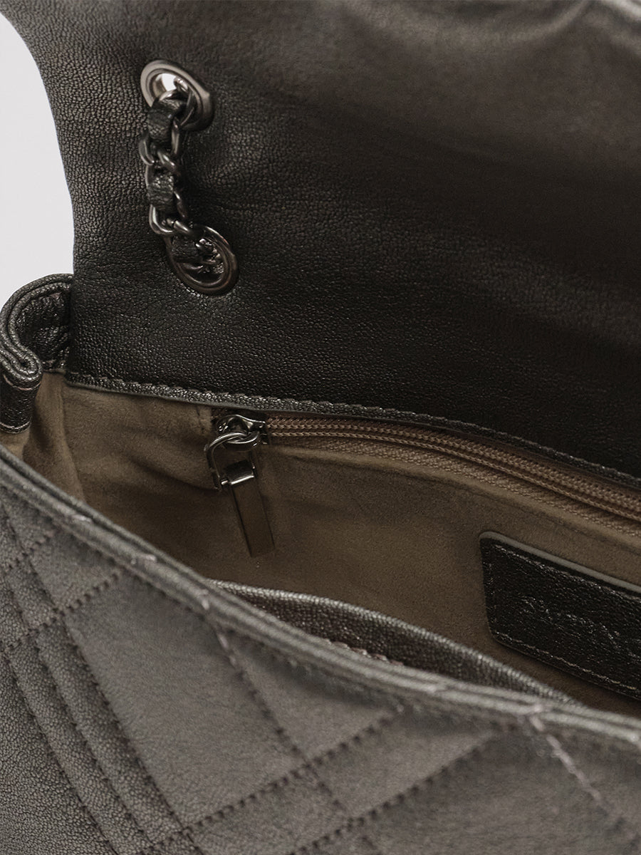 Quilted chain bag
