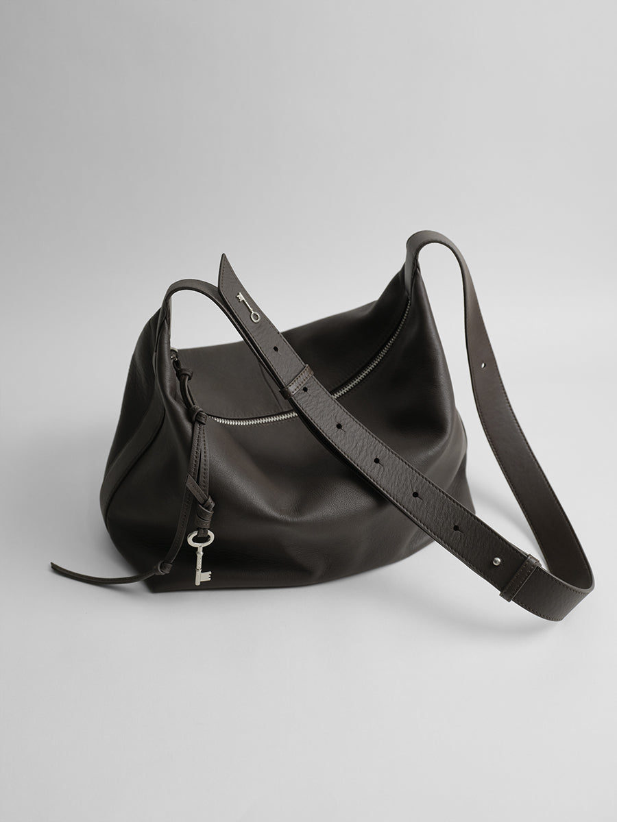 First-layer cowhide hobo bag