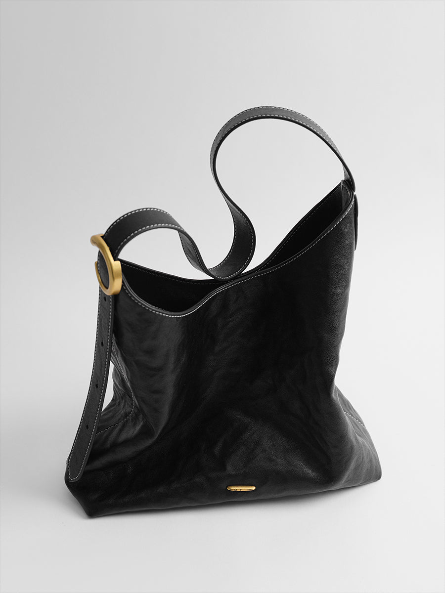 Sartorial tote bag with a niche design