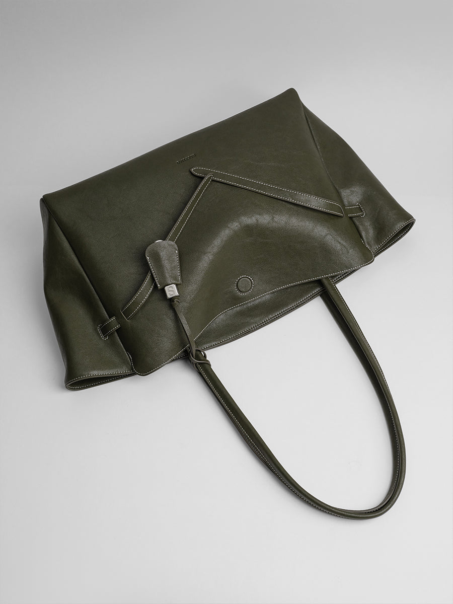 Large-capacity tote bag