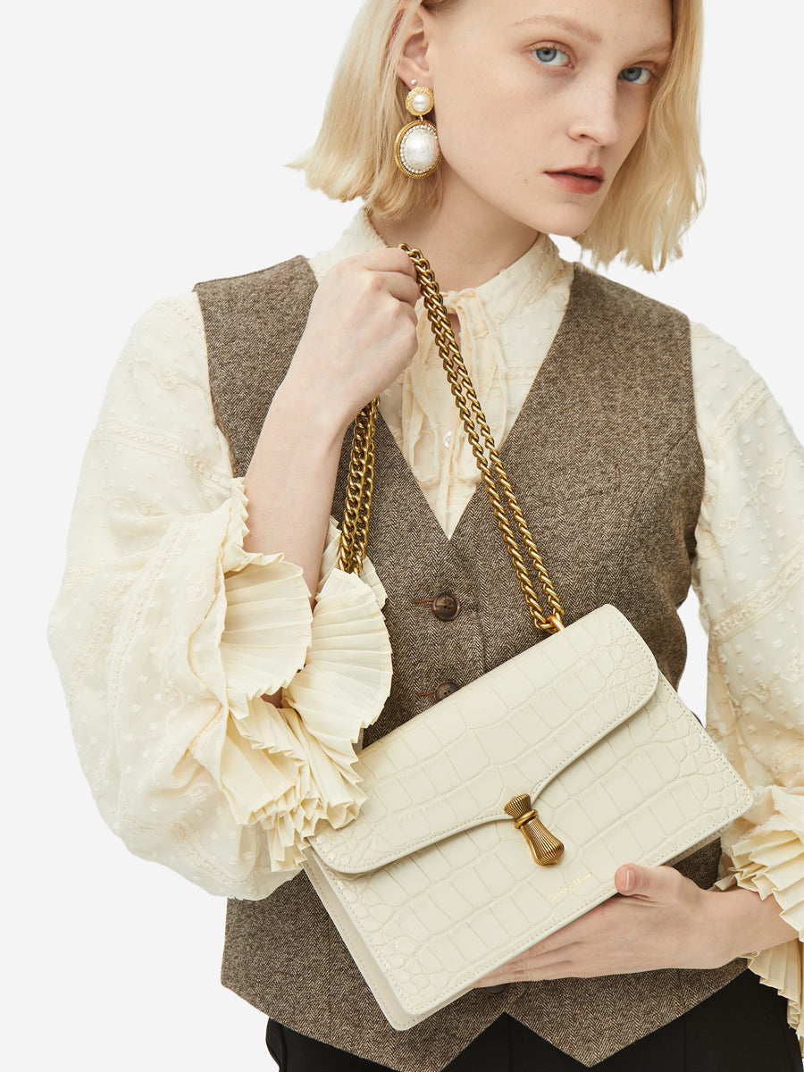 Wind and Passersby-Square Mini Bag