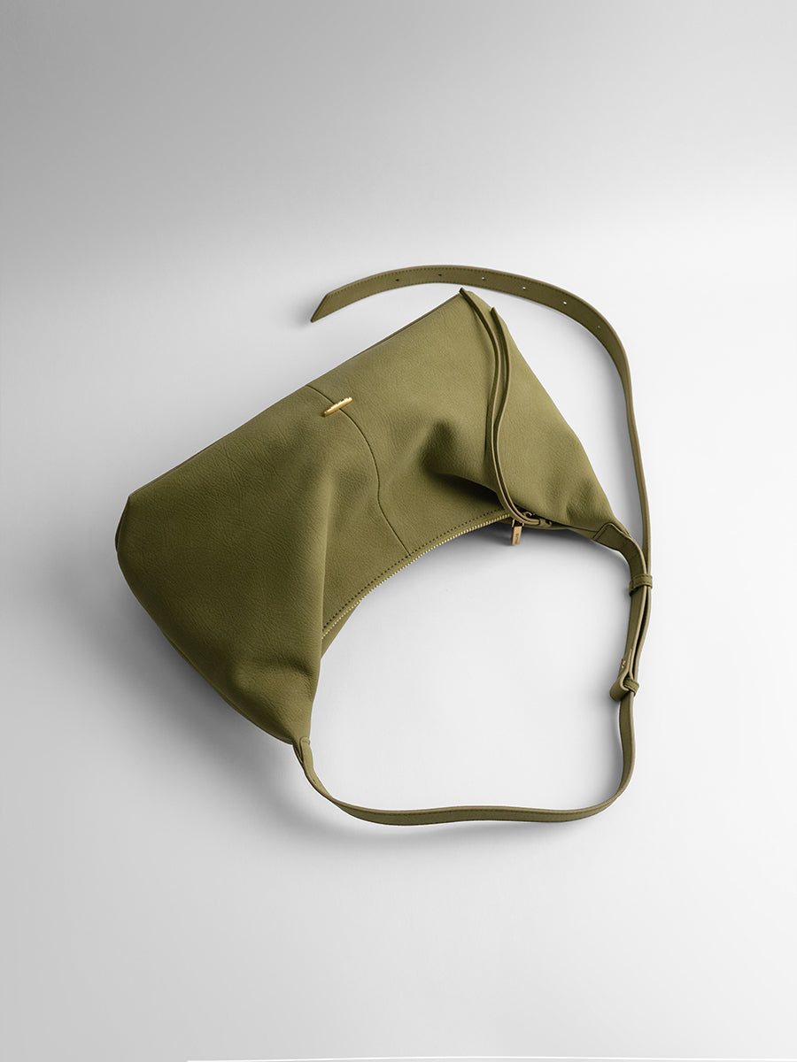 Daily commuting hobo bag