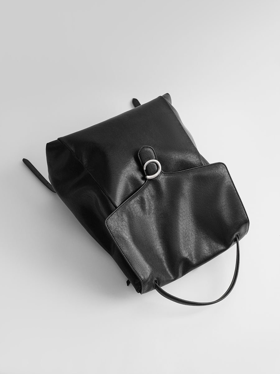 Large-capacity backpack