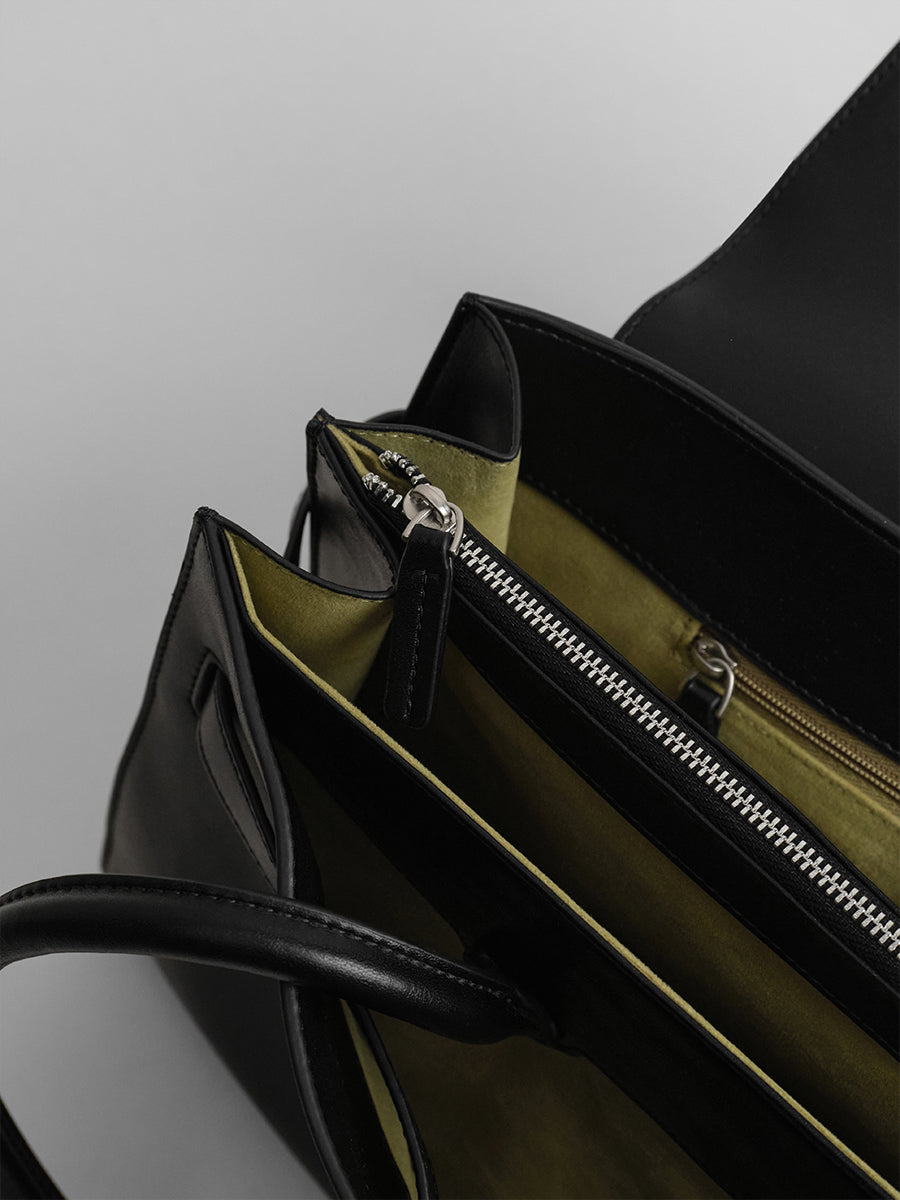 Advanced Sensation Commuter Shoulder Bag