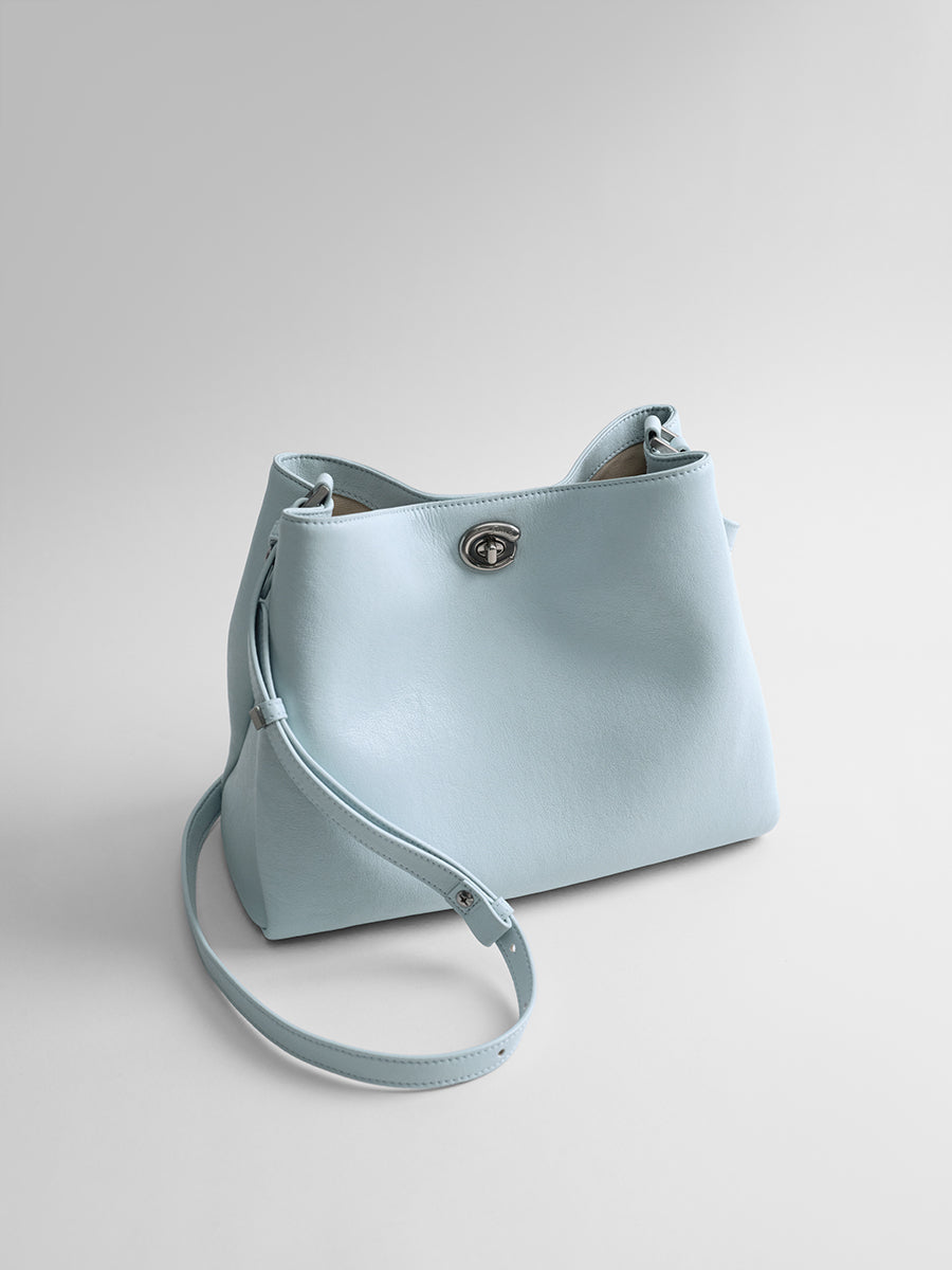 Minimalist, versatile bucket bag