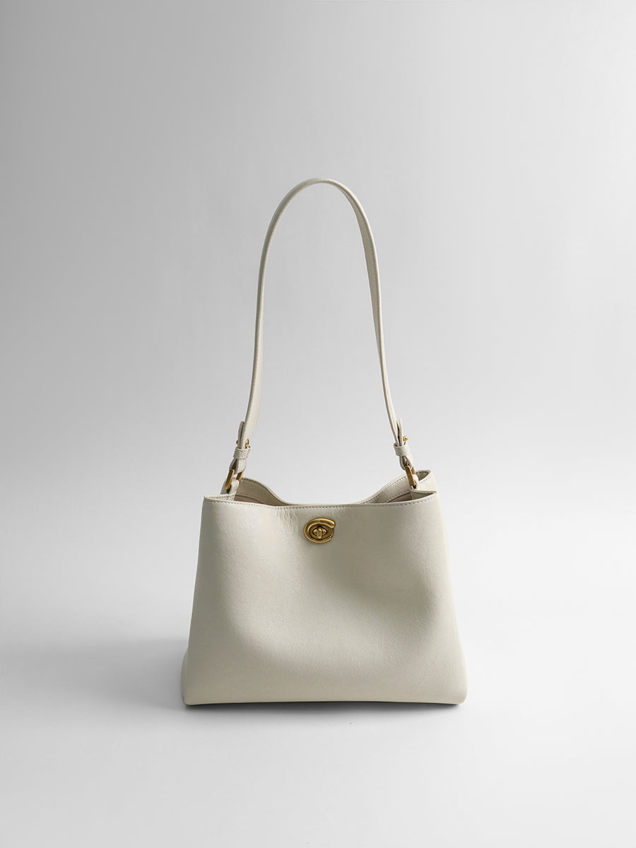 Minimalist, versatile bucket bag