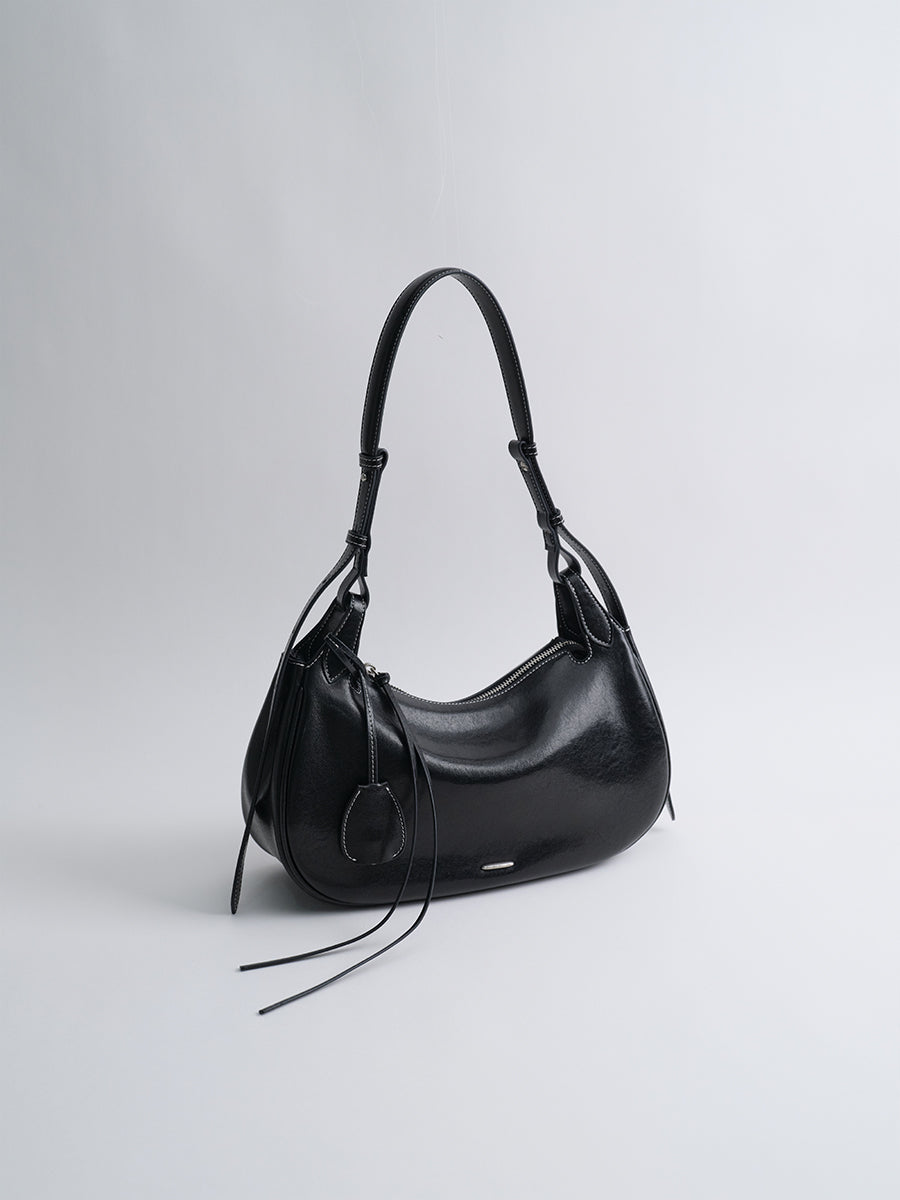 Relaxed designer hobo bag