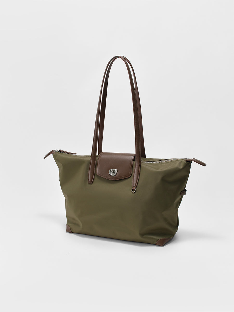 Large-capacity commuter tote bag