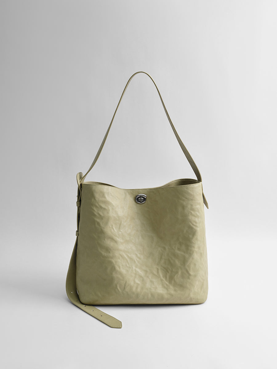 Sneaky design bucket bag